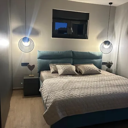 Appartamento Penthouse Hedonist With Hidromassage Bath