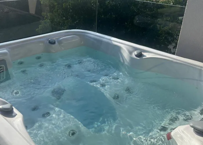 公寓 Penthouse Hedonist With Hidromassage Bath *