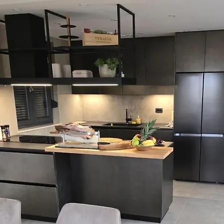 Penthouse Hedonist With Hidromassage Bath