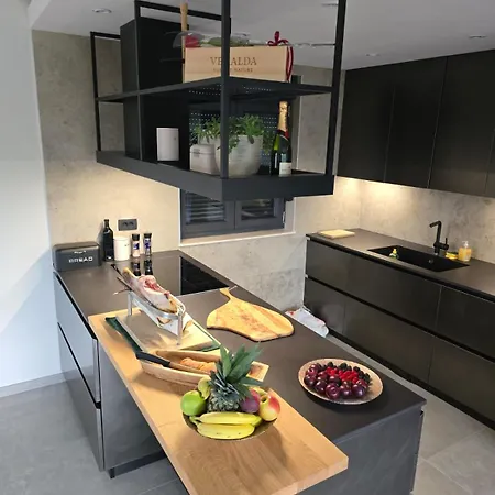 Penthouse Hedonist With Hidromassage Bath Apartment *