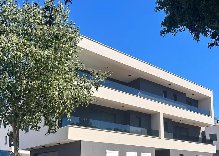 Apartmán Penthouse Hedonist With Hidromassage Bath Pula