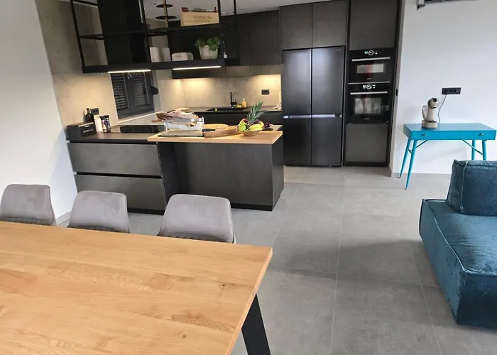 Apartmán Penthouse Hedonist With Hidromassage Bath *