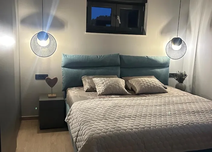 Apartmán Penthouse Hedonist With Hidromassage Bath