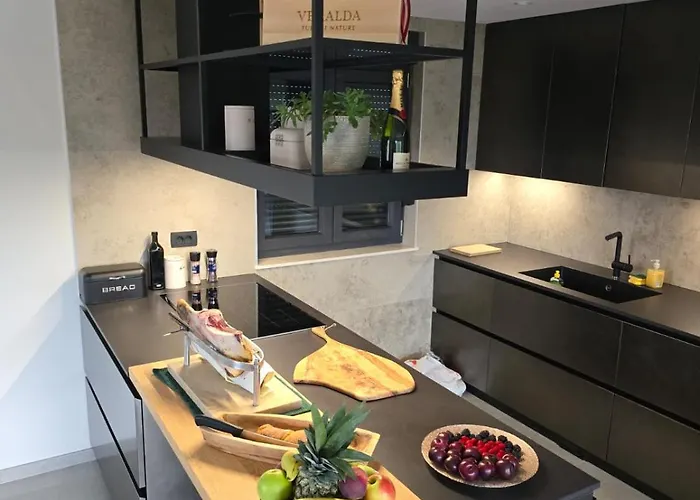 Apartmán Penthouse Hedonist With Hidromassage Bath