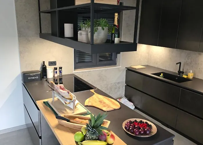 Penthouse Hedonist With Hidromassage Bath Apartment *