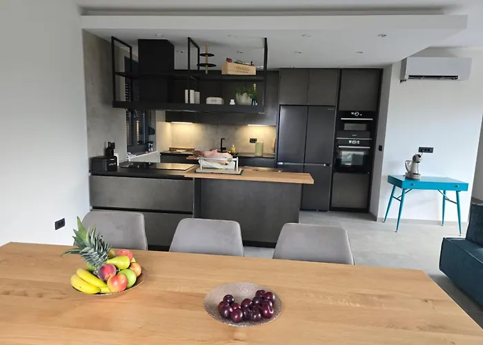 Penthouse Hedonist With Hidromassage Bath Apartmán *