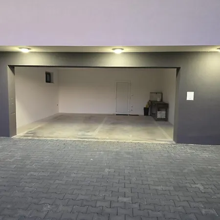 Penthouse Hedonist With Hidromassage Bath * Пула